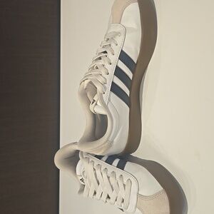 Adidas Women's White and Black Sneakers, Size 7